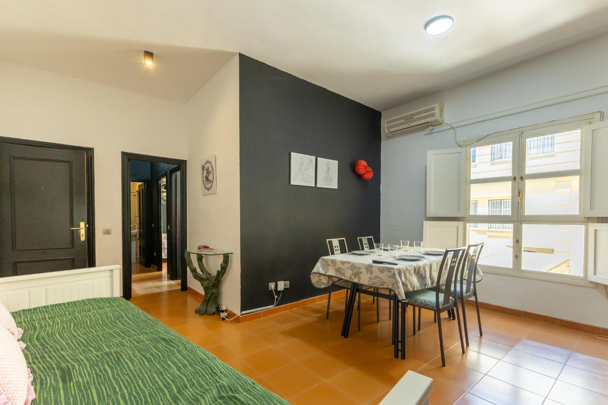 Conde Center Premium Suites, Free Parking Севиля Екстериор снимка