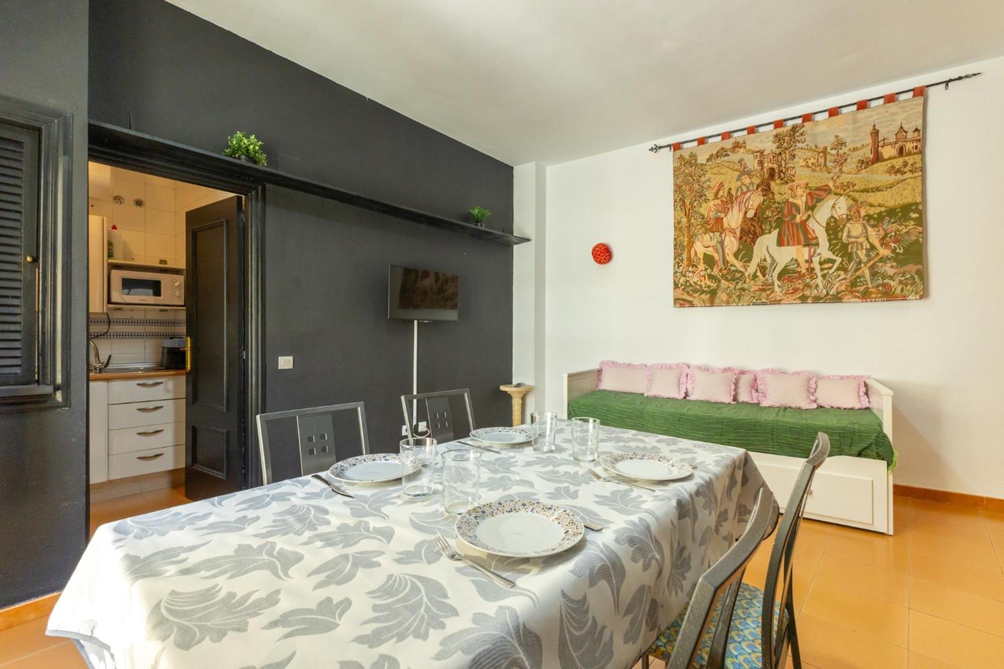Conde Center Premium Suites, Free Parking Севиля Екстериор снимка